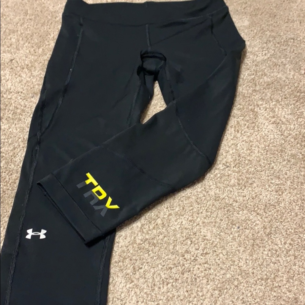 Like new Under Armour  TRX cropped leggings